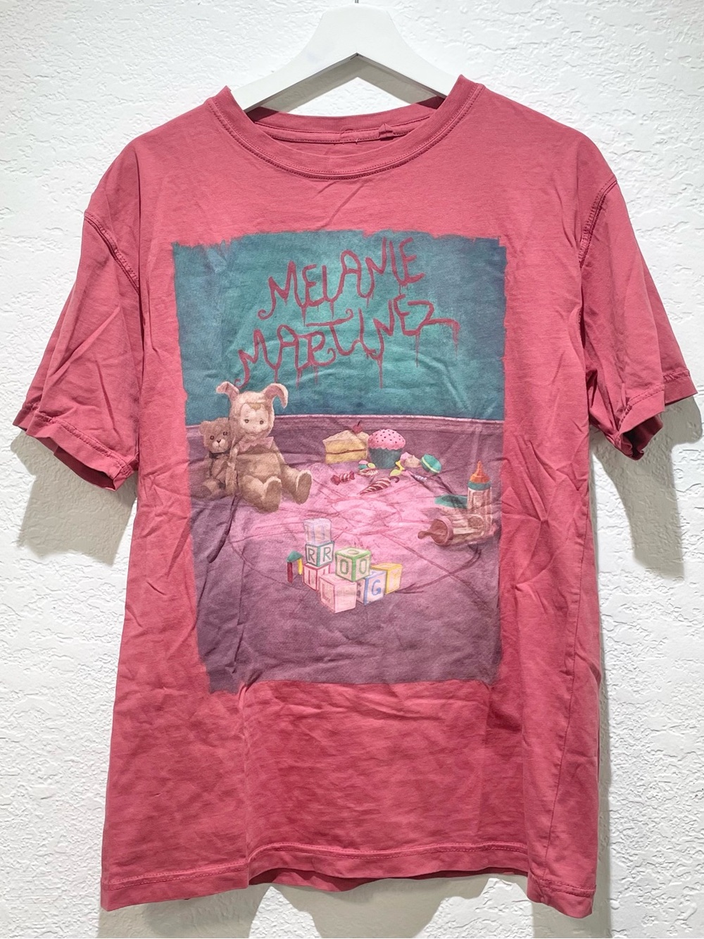 Menalie Martinez The Trilogy Tour Pink Graphic Tee Size M
